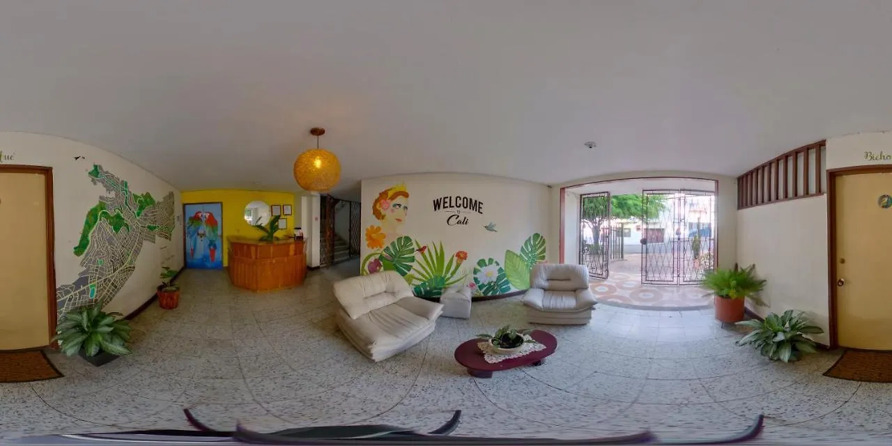 Penzion Roof Hostel Cali