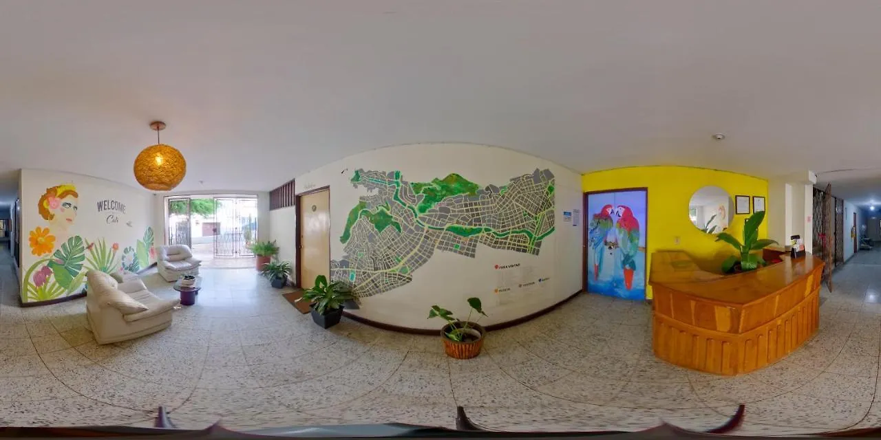 Roof Hostel Cali 2*,  Colombia
